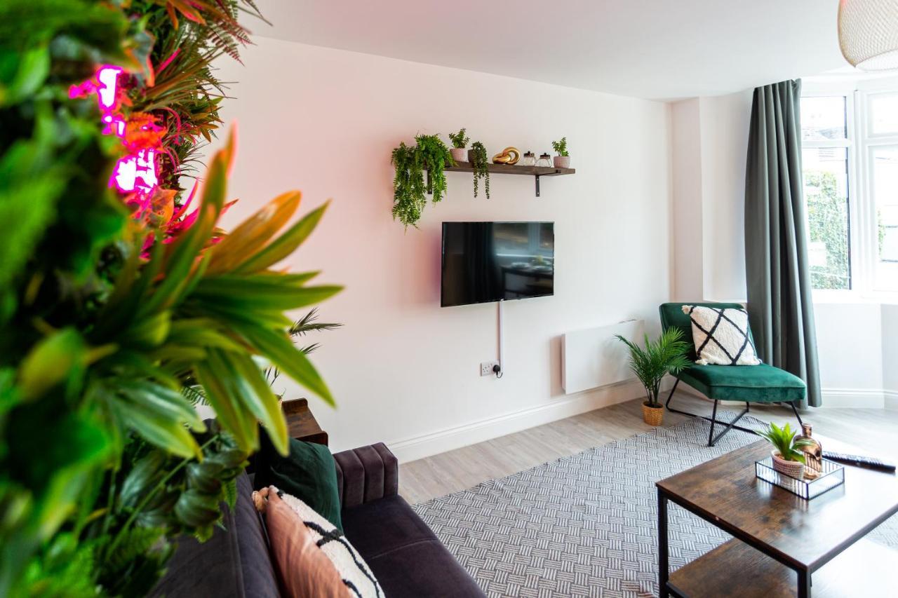 The Old Station Apartments By Sorted Stay Southend-on-Sea Bagian luar foto