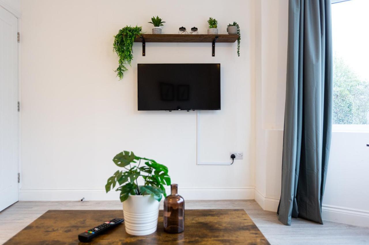 The Old Station Apartments By Sorted Stay Southend-on-Sea Bagian luar foto