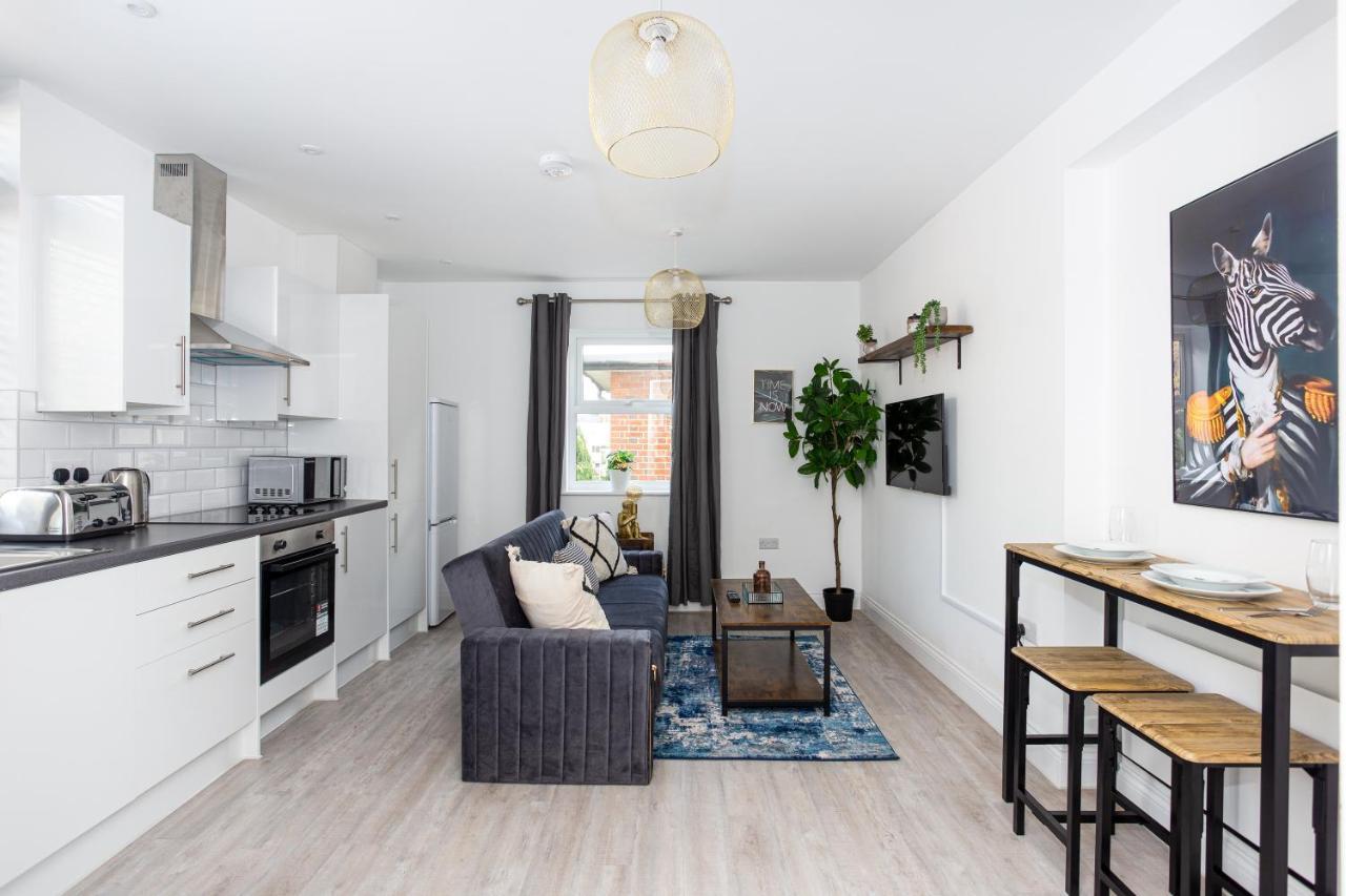 The Old Station Apartments By Sorted Stay Southend-on-Sea Bagian luar foto