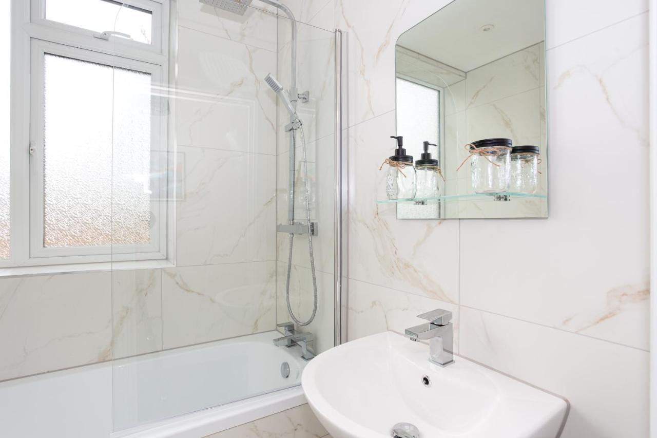 The Old Station Apartments By Sorted Stay Southend-on-Sea Bagian luar foto