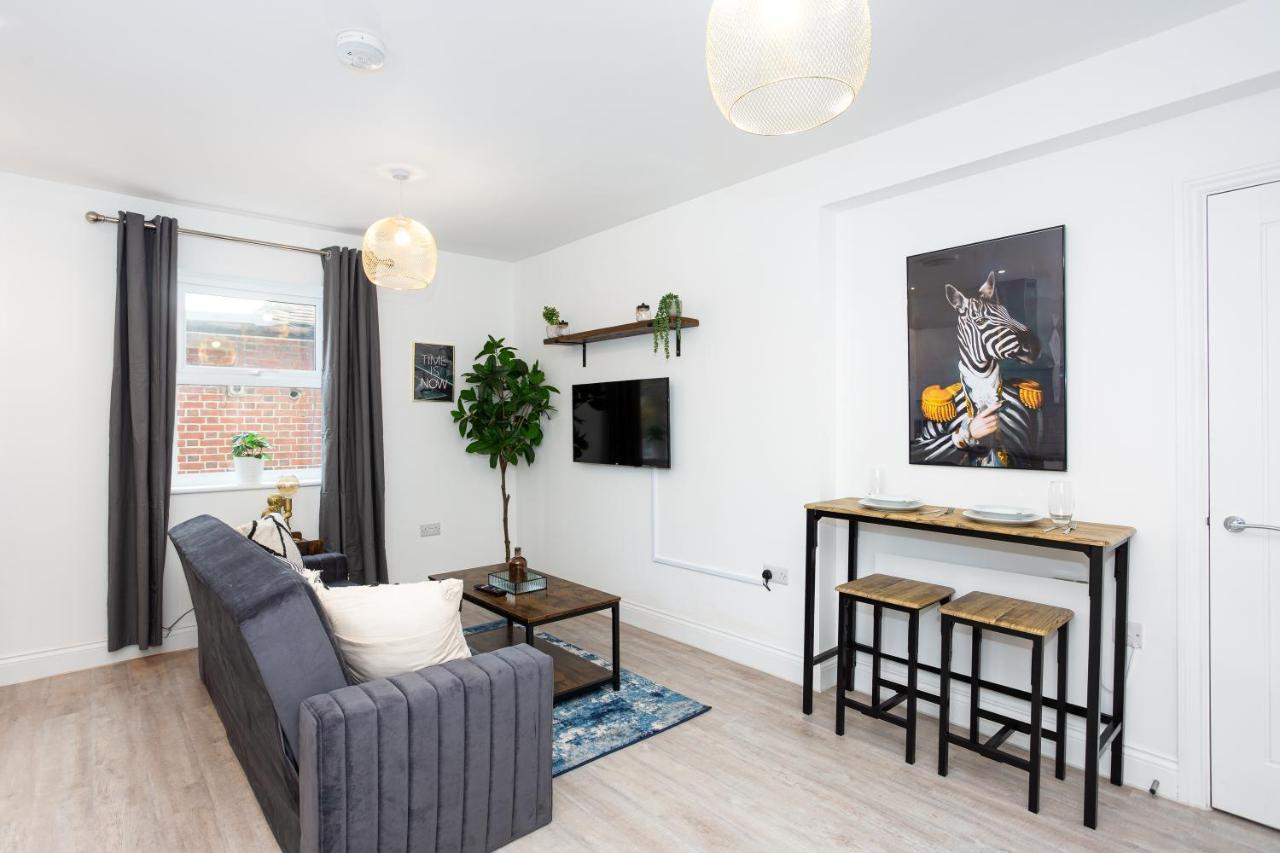 The Old Station Apartments By Sorted Stay Southend-on-Sea Bagian luar foto